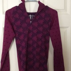 Mondetta hooded athletic long sleeve w/thumb holes